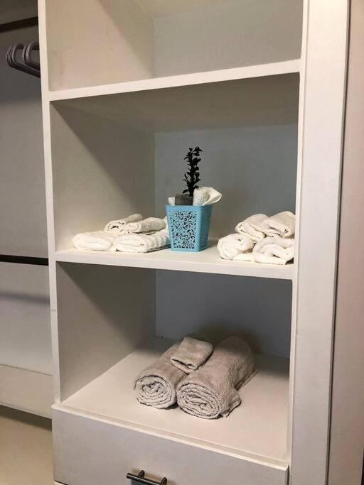 Lovely 1 Bedroom Apartment W/Private Parking エンセナダ エクステリア 写真